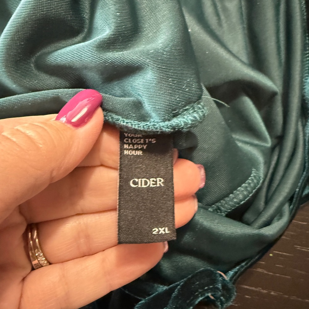 Cider Emerald Green Velvet Jumpsuit with Draped Bust and Chain Straps - Picture 6 of 7